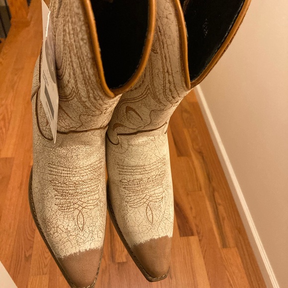 Sterling River Women’s Cowgirl Boots - Picture 7 of 16